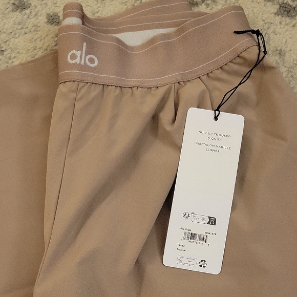 ALO Yoga Womens Beige Suit Up Trousers.  NWT. Taupe Color. Medium Long - Picture 2 of 4